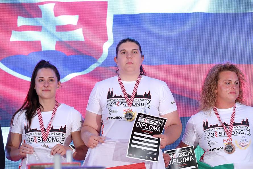 Zagreb: OdrÅ¾an Svjetski kup u obaranju ruke ZG Strong 2019.