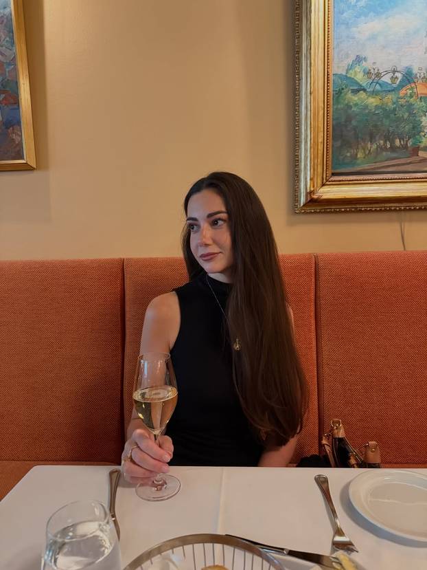 FOTO Influencerica i plus size model promicala prihvaćanje oblina, pa smršavila operacijom