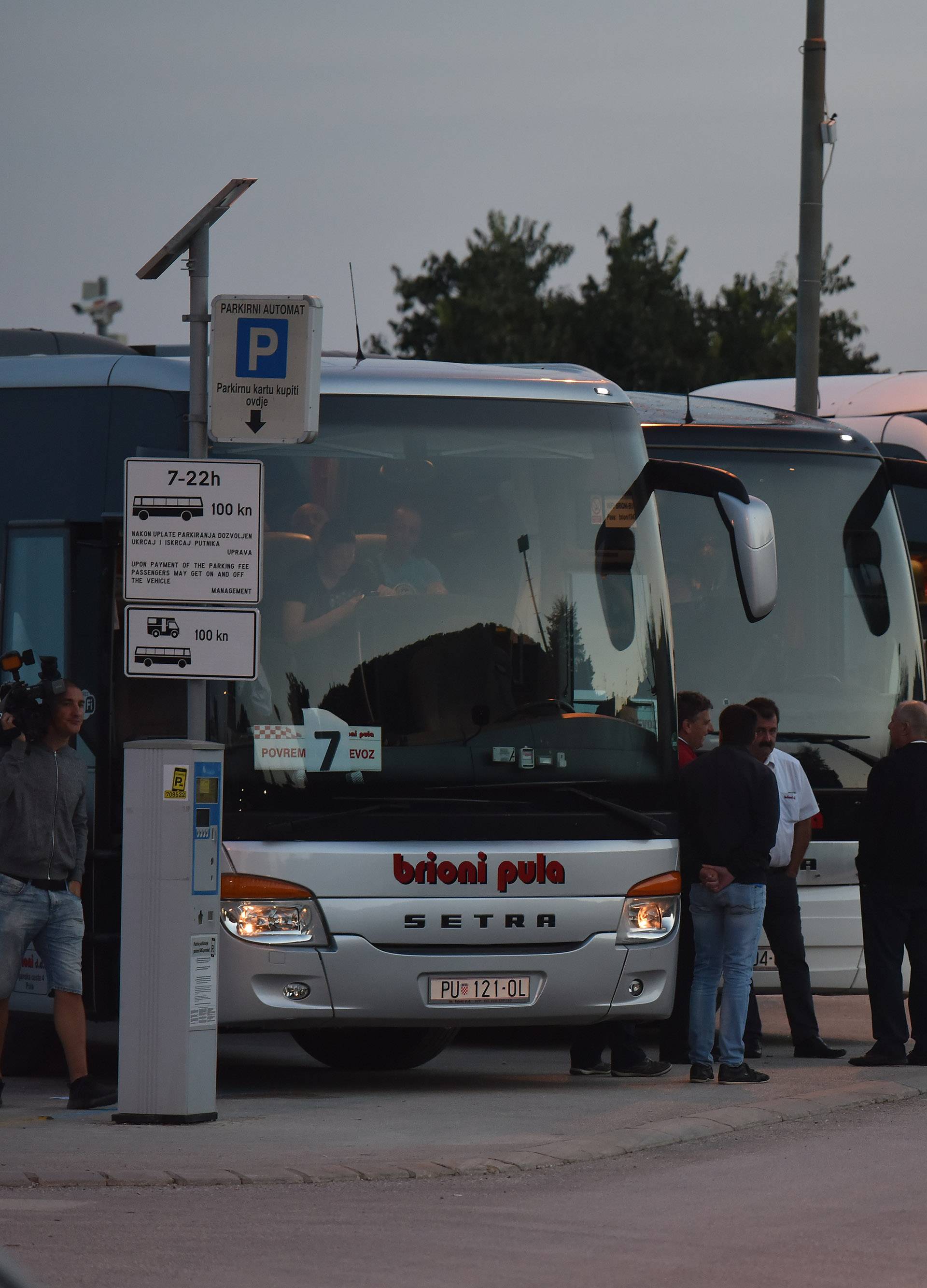 Pula: Radnici Uljanika s autobusima krenuli u Zagreb na prosvjed