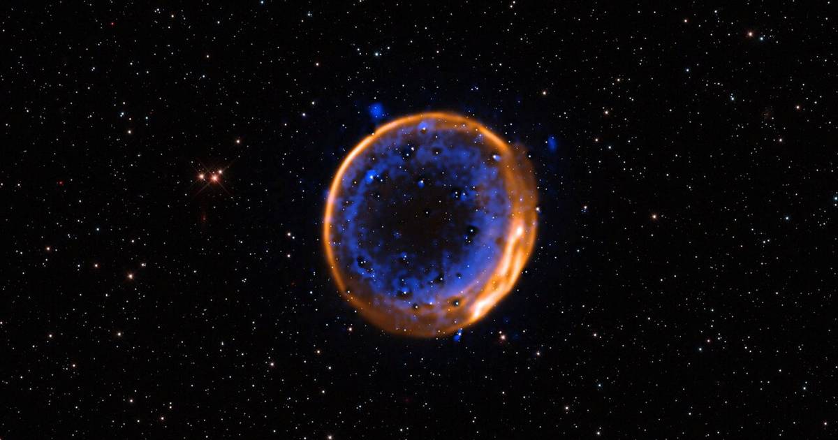 This is how the consequences of the double explosion of a white dwarf look like. This is the first time they recorded