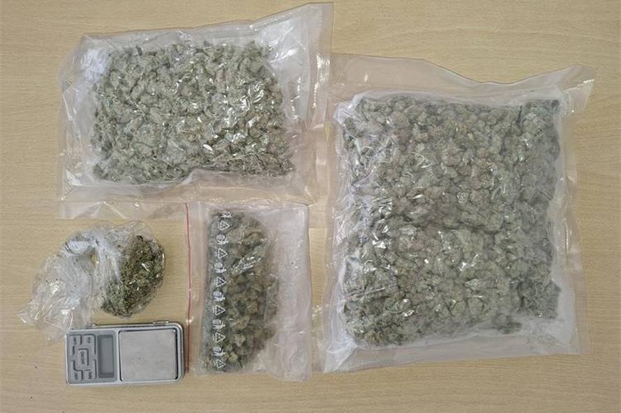 Virovitica: Policija kod 23-godišnjaka pronašla 1,34 kg marihuane i preciznu vagu