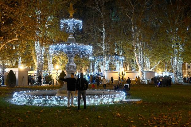 Tradicionalno paljenje lampica na otvorenju Zagreb Adventa