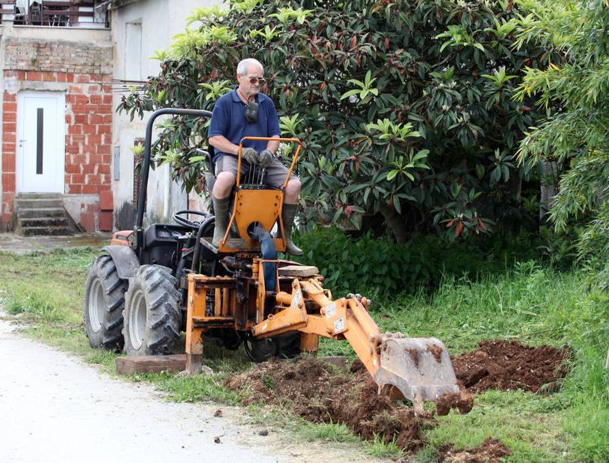 Cerar se ograđuje od Jorasa:  'Slovenija u tome ne sudjeluje'