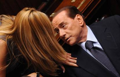 Berlusconi je imao i svodnika, cure mu je dovodio iz Britanije