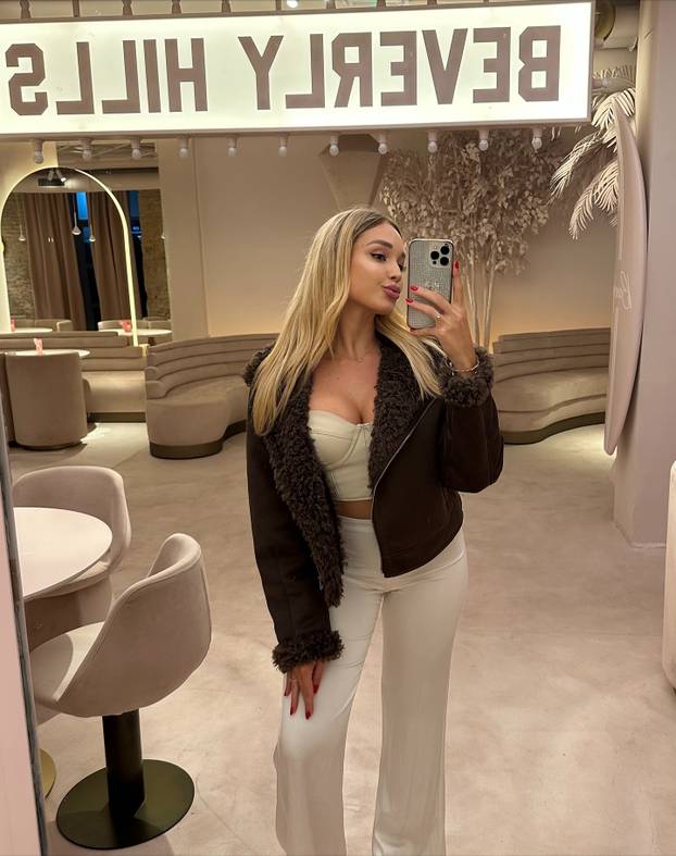 FOTO Pradjed joj je nogometna legenda. I ona ima masu fanova