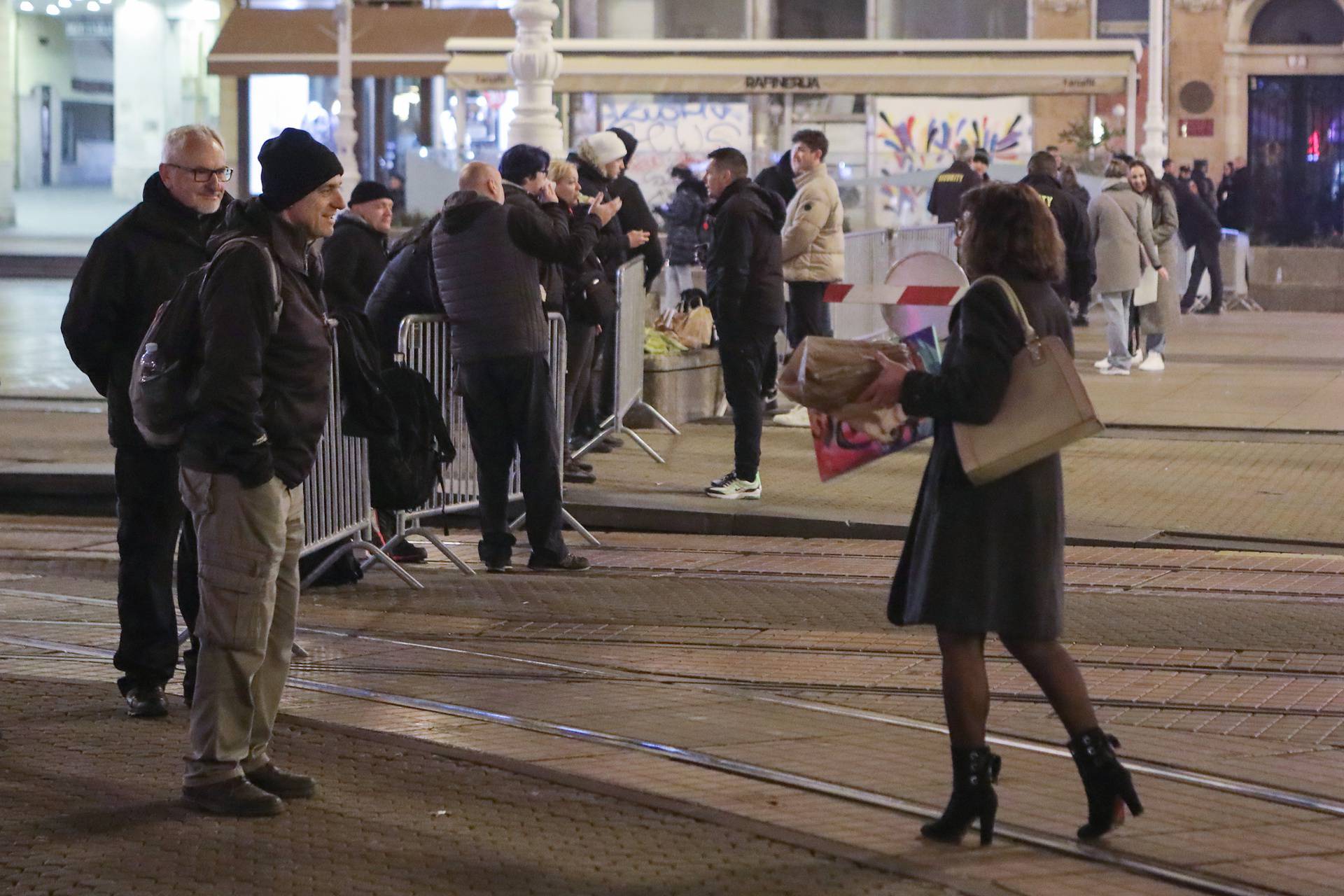 Zagreb: Snimanje akcijskih scena za film Canary Black na Trgu bana Josipa Jelačića, Kate zamjenila dublerica 