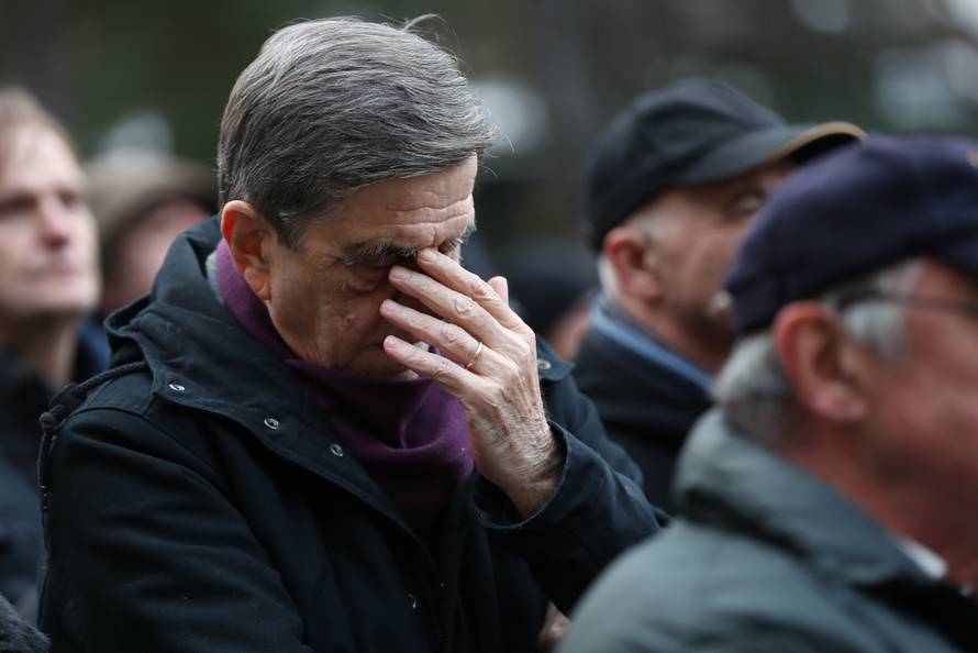 Oproštaj od oca uz tamburaše: Marko je jedva susprezao suze