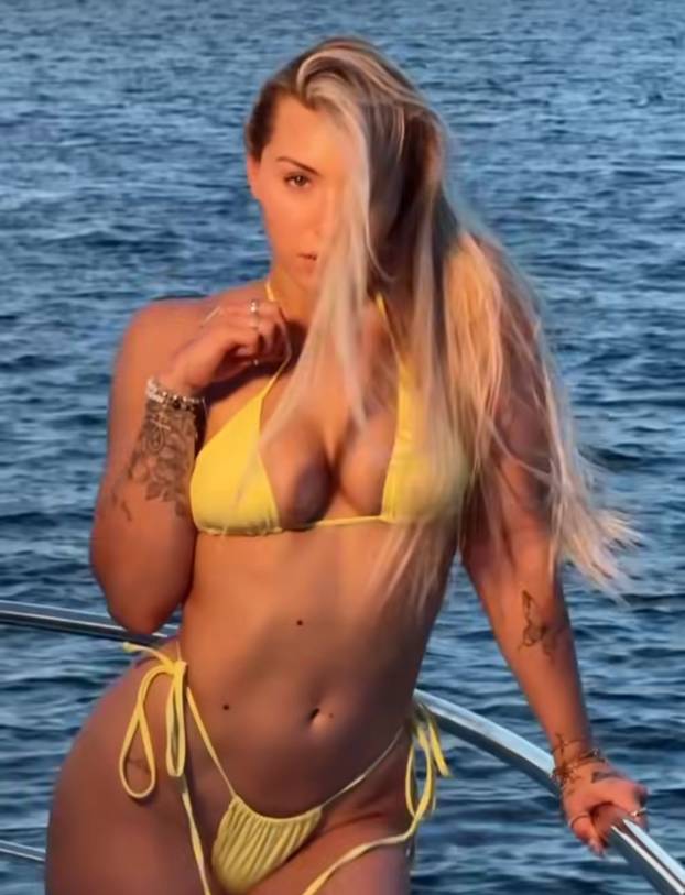 FOTO 'Toliko sam lijepa da ne mogu otići na utakmicu, svi gledaju u mene, a ne hokej'