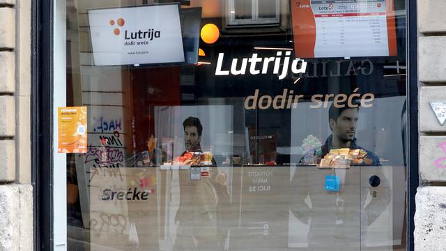 U skladu s odlukom Stožera civilne zaštite Hrvatska poštanska banka i Hrvatska lutrija više nemaju obvezu provjere covid potvrda