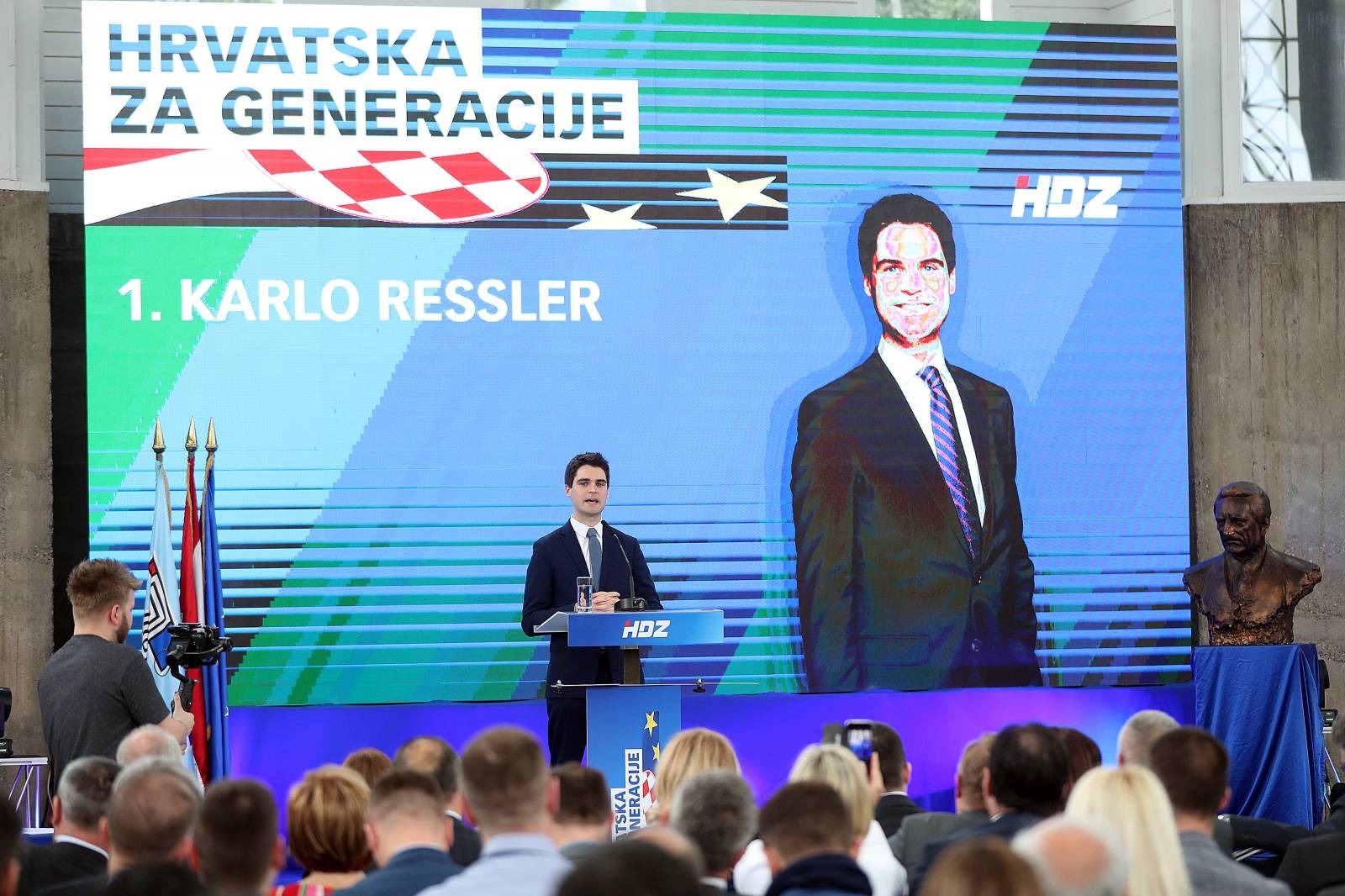 Zagreb: Karlo Ressler predstavljen kao kandidat HDZ-a za EU izbore