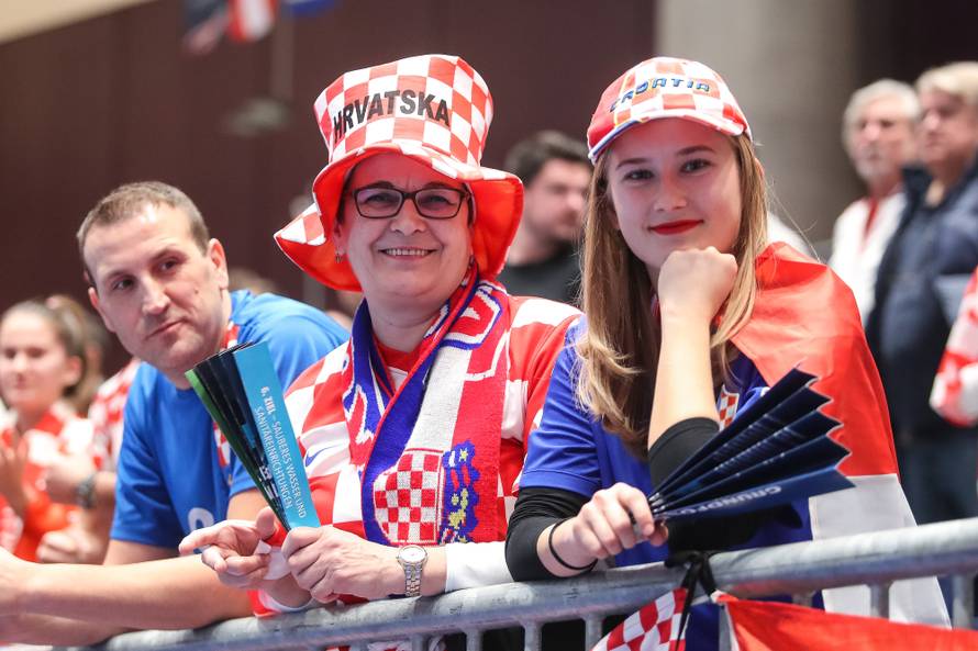 U boj, u boj: Podrška navijača u Grazu kao da smo u Hrvatskoj!