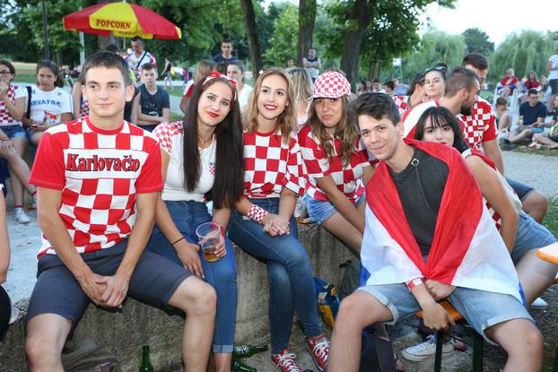 Karlovac: Gledanje utakmice Argentina - Hrvatska na Foginovom kupaliÅ¡tu