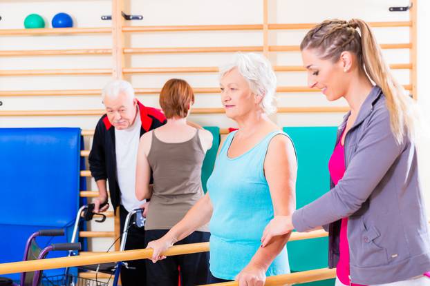 Seniors in physical rehabilitation therapy