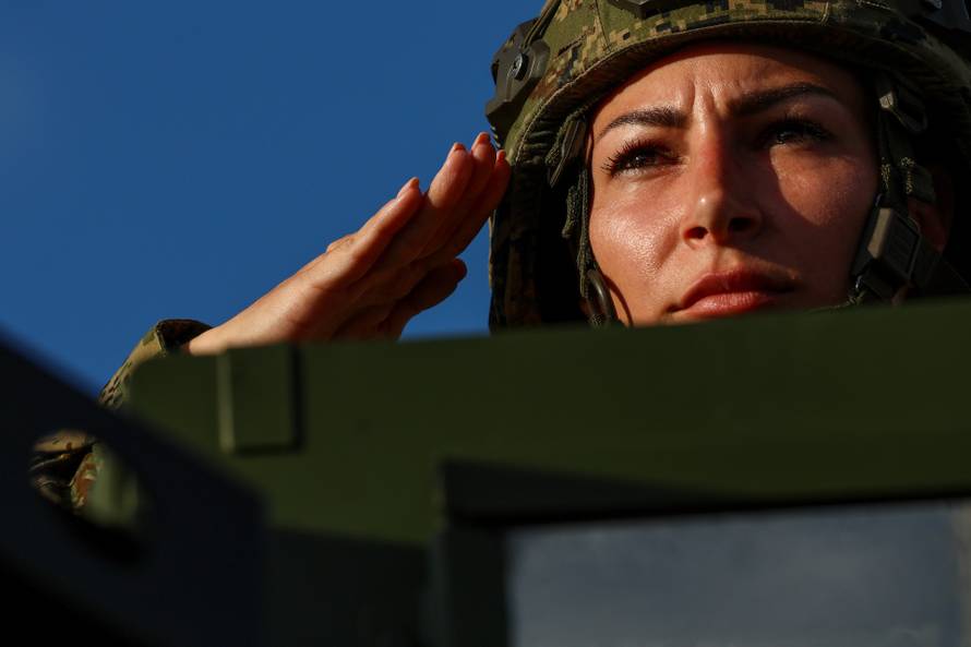 Zagreb: Prolazak motoriziranog i mehaniziranog postroja u povodu 30. obljetnice VRO Oluja