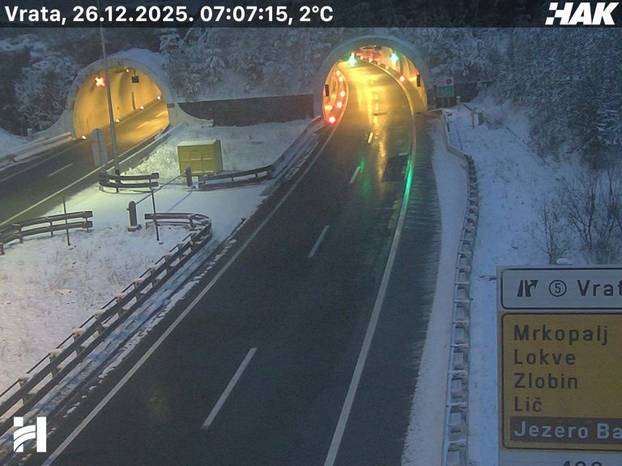 Snijeg i vjetar rade kaos na cestama: Evo kako izgledaju!