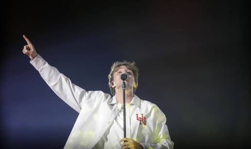 FOTO Pogledajte kako je bilo na velikom rasprodanom koncertu Jakova Jozinovi&cacute;a u Rijeci