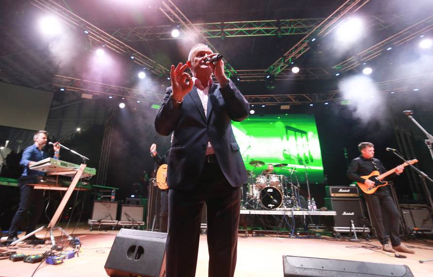 Frankfurt: Mate BuliÄ odrÅ¾ao koncert na Hrvatskoj noÄi