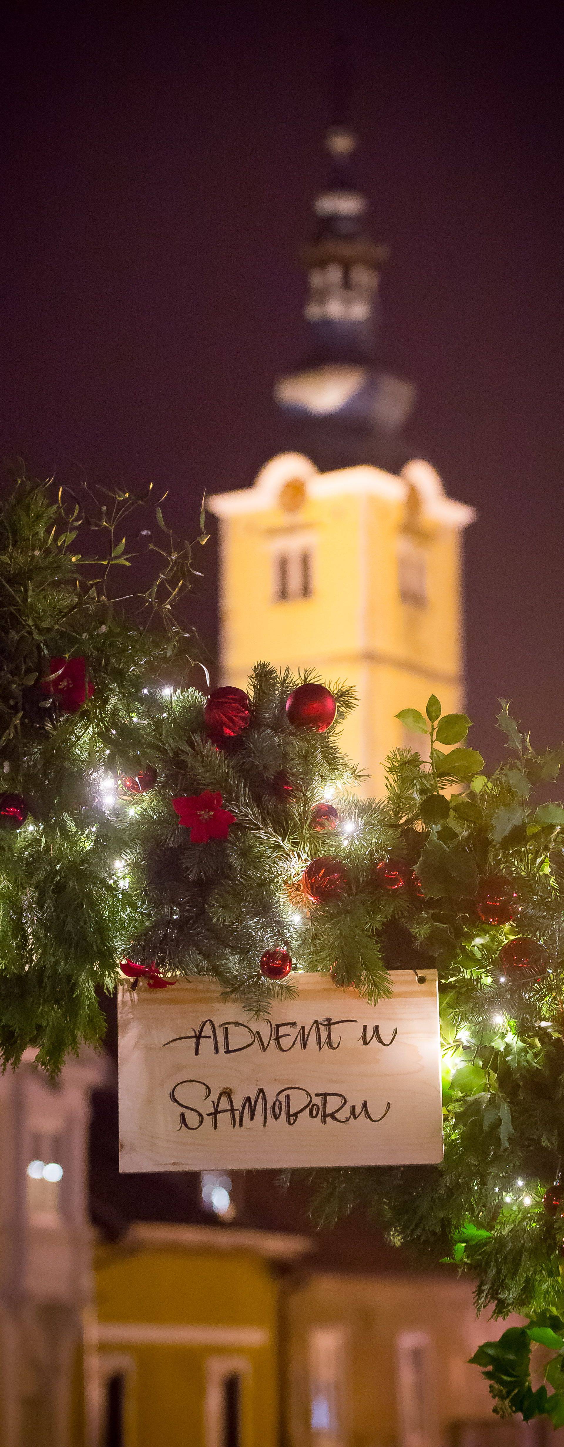 Giuliano i Zagrebačke pahuljice otvorili Advent u Samoboru