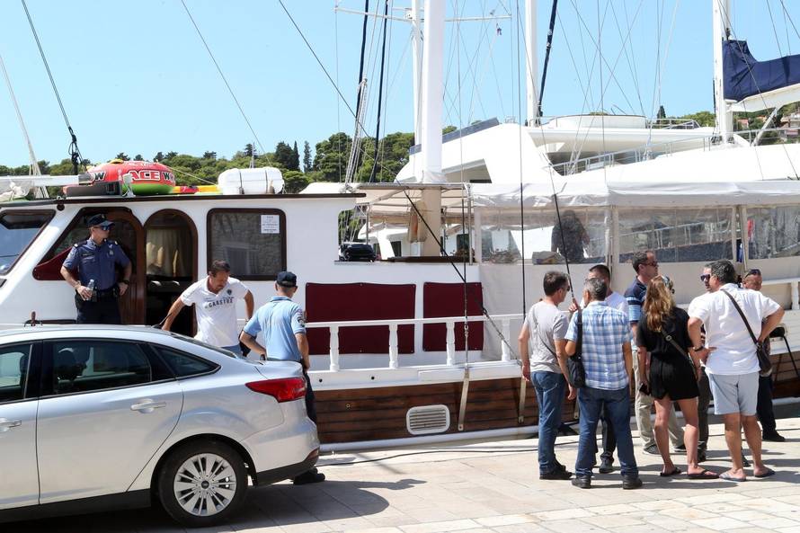 Hvar: Dječak se još oporavlja od trovanja plinom na jedrenjaku