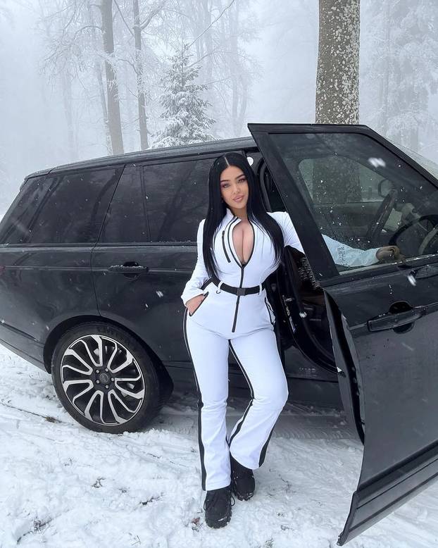 FOTO Tange i bikinije zamijenile su skijama! Koje inačice slavnih žena su bolje - ljetne ili zimske?