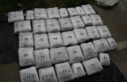 Albanca na granici ulovili s 29 kilograma skrivene marihuane