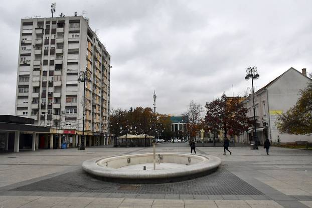 Slavonski Brod: Veliki vodoskok na Korzu unatoč nedavnoj obnovi opet ne radi