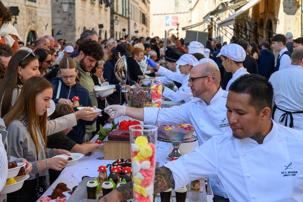 Dubrovnik: Tradicionalna Dubrovačka trpeza na Stradunu