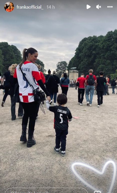 Trudna Franka pozirala sa sinom Viktorom u Danskoj, nosili su dresove s natpisom Ćorluka