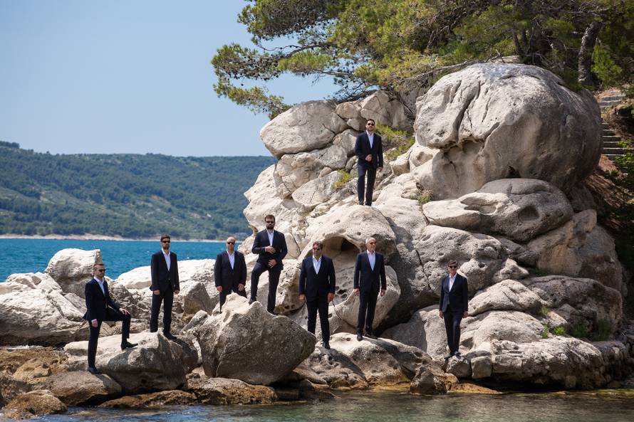 Klapa Rišpet predstavlja novu pjesmu 'Ja samo za te živin'