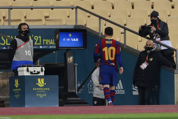 Spanish Super Cup Final - FC Barcelona v Athletic Bilbao