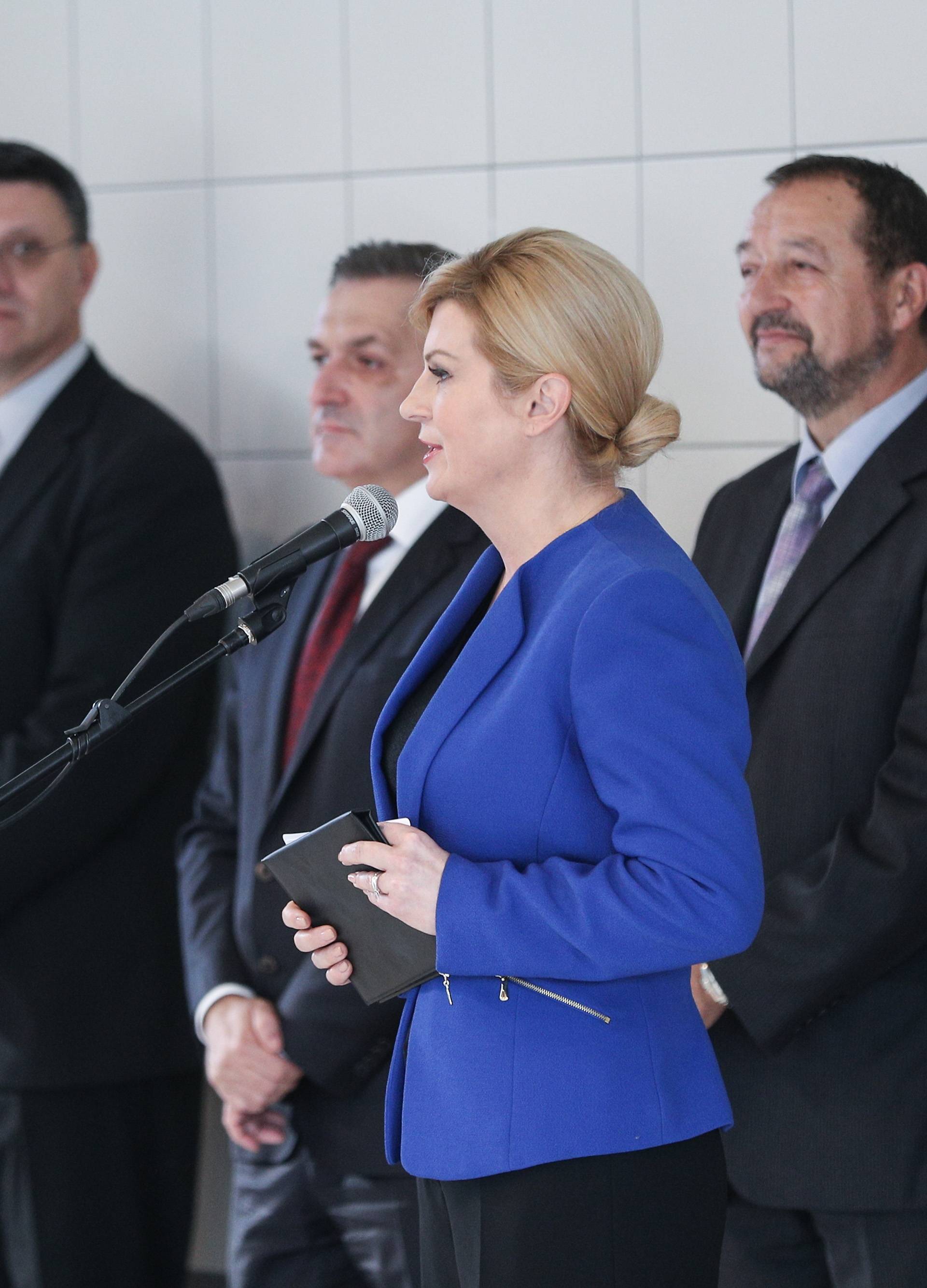 Predsjednica Kolinda Grabar KitaroviÄ nazoÄila je otvorenju Gradskog bazena Velika Gorica