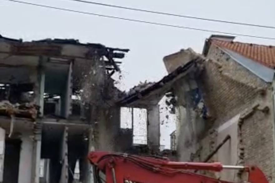 Radnici ostavili rušenje kuće za kasnije: Urušavanje zgrade u Volovčici