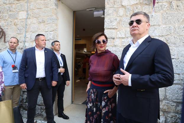 Sinj: Zoran Milanović s predsjednicom Kosova Vojsom Osmani na 309. Sinjskoj alci