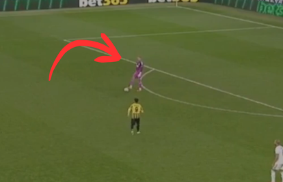 Pogledajte bizarni gaf golmana 'vatrenih' u susretu Lige prvaka