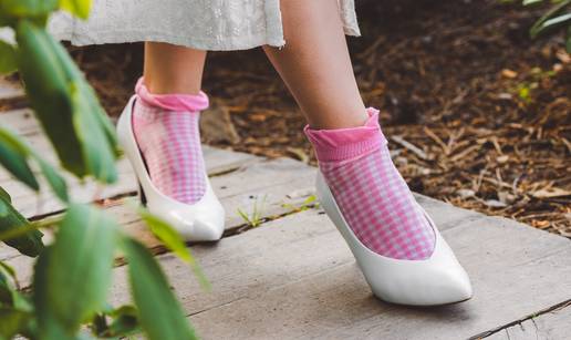 Ne volite najlonke? Nema veze, čarapice sa štiklama opet su u modi