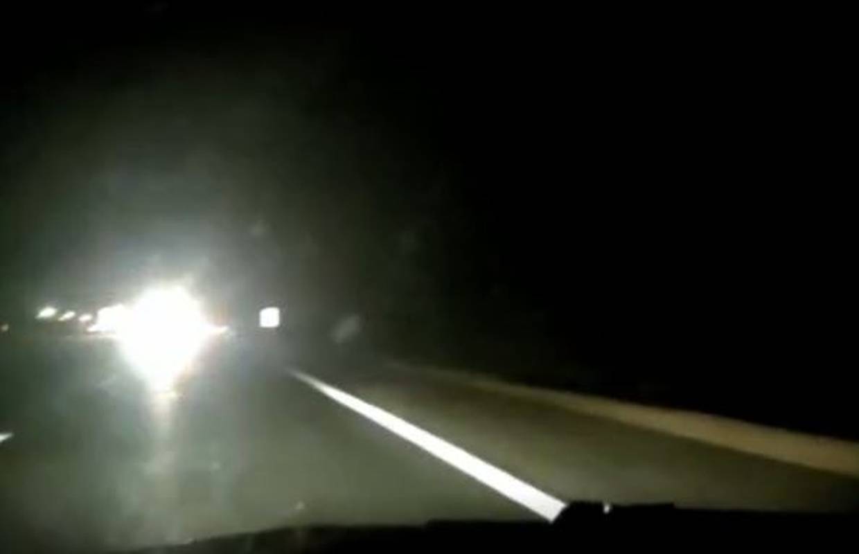 DRAMATIČNA SNIMKA Vozim iz Zagreba i auto mi blica. Ide na mene. U krivom smjeru na A3!