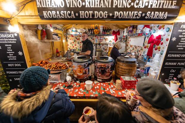 Svečano otvorenje osječkog Adventa