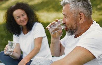 Evo kako voda utječe na apetit, metabolizam i kilograme