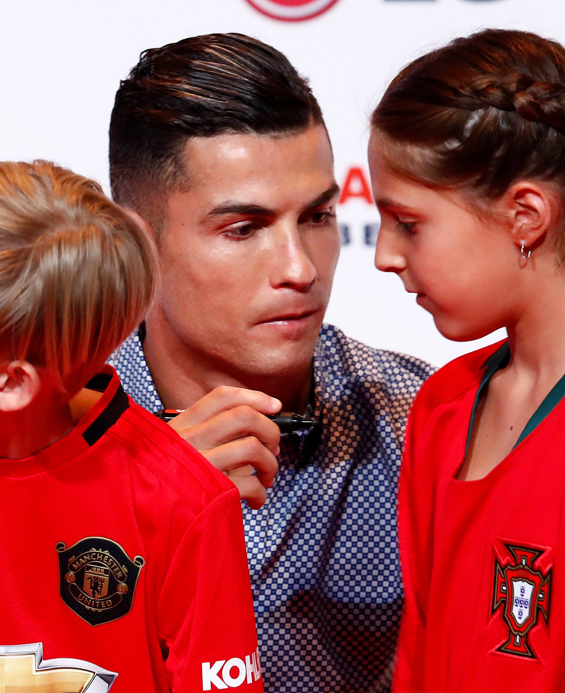 'Ronaldova djeca imaju sve, ali to je život u zlatnom kavezu'