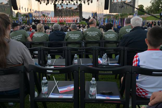 Svečani koncert u Zagrebu povodom 35. obljetnice postrojavanja Zbora narodne garde i ustrojavanja Hrvatske vojske i policije