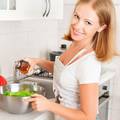 Kućanski trikovi: Ribež ćete lakše oprati uz ulje i krumpir