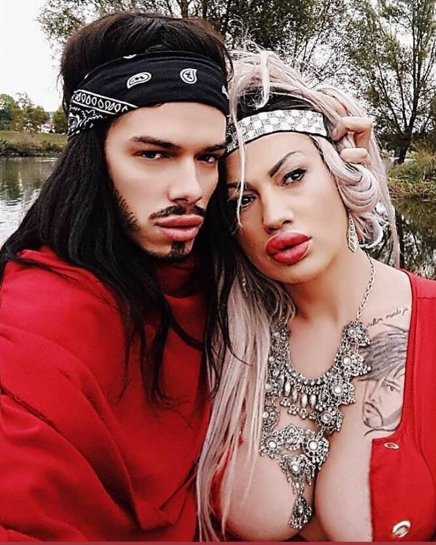 'Snimamo se goli i u blatu, a zbog guze sam zamalo umrla'