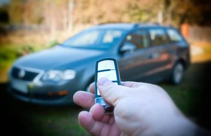 Mnogi ovo ne znaju - daljinski ključevi za auto imaju 'tajnu' funkciju koja je idealna za ljeto