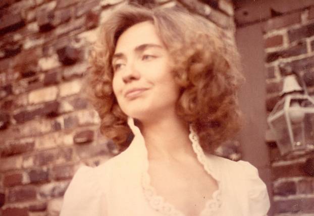 FOTO Neviđene fotke Hillary i Billa Clintona: 'Dragi, sretna ti pedeseta godišnjica braka'