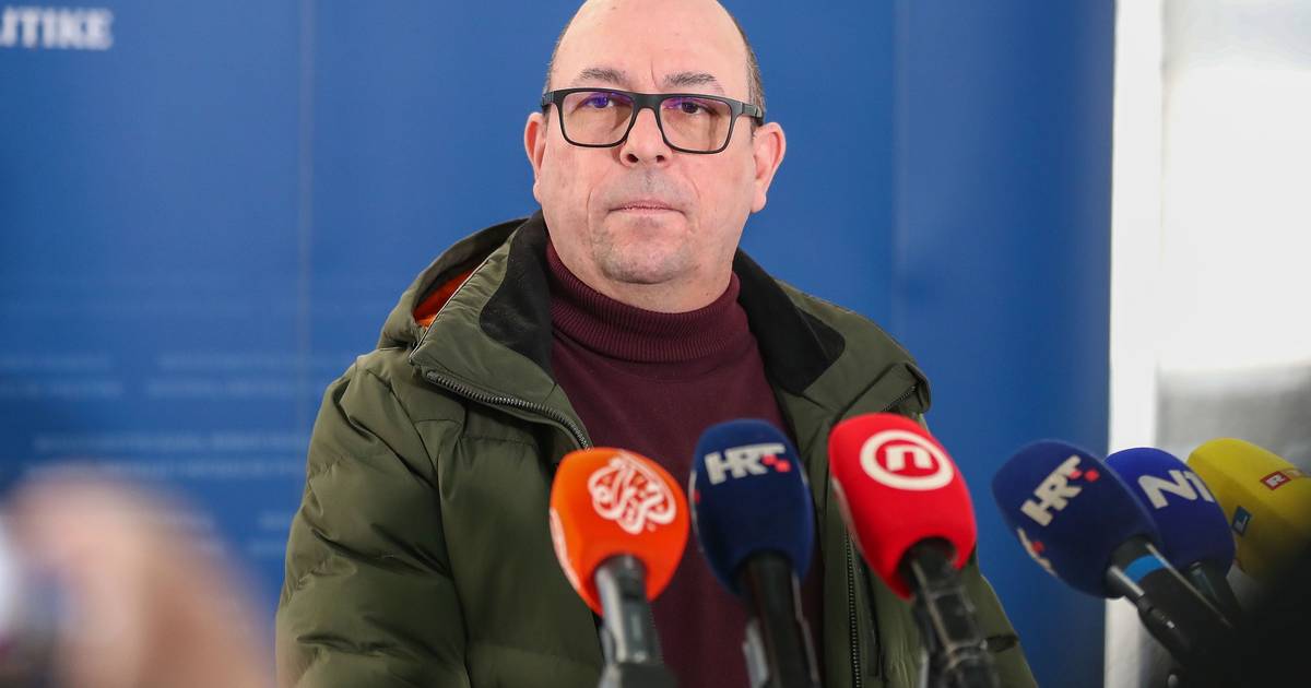 Sindikat policije oštro osudio divljačke napade na kolege u Splitu: ‘Nema razloga za to!’ Sindikat policije oštro osudio divljačke napade na kolege u Splitu: ‘Nema razloga za to!’