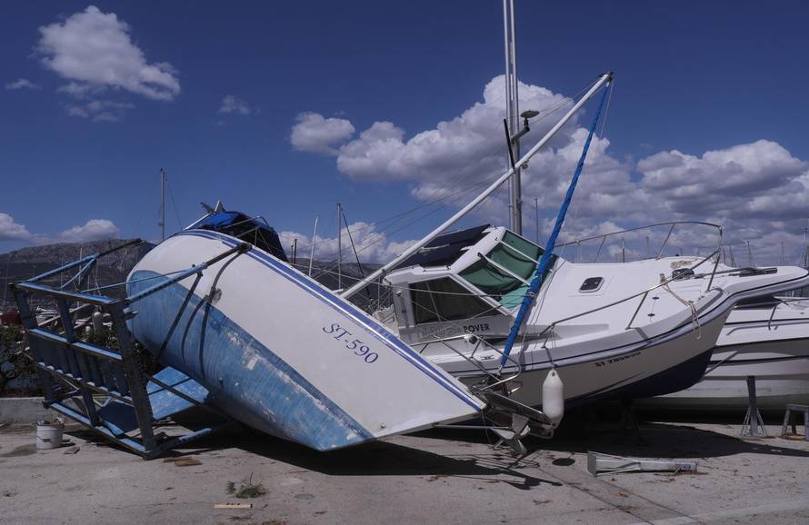 Split: Porušeni brodovi u lučici Spinut