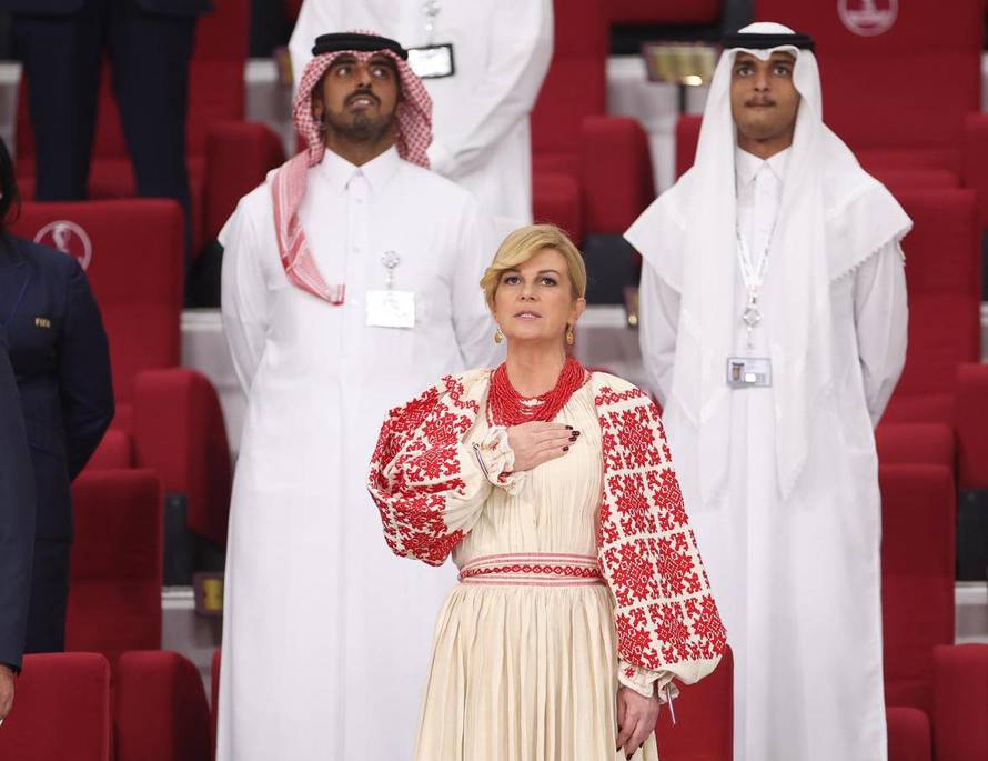 KATAR 2022 - Kolinda Grabar Kitarović u narodnoj nošnji na utakmici Hrvatska - Kanada