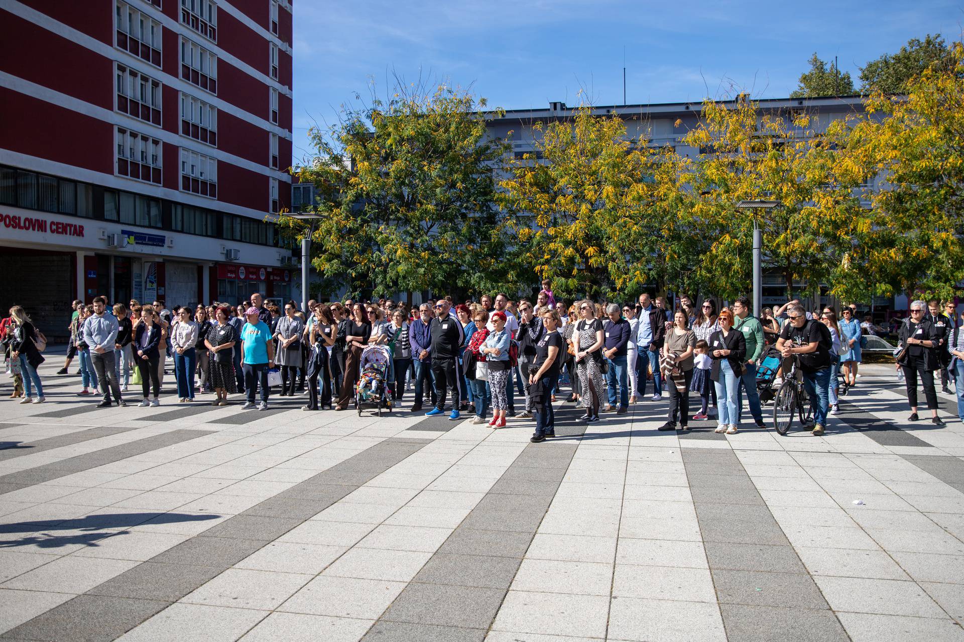 Osijek: Održano mirno okupljanje  povodom ubojstva studentice Miheale Berak