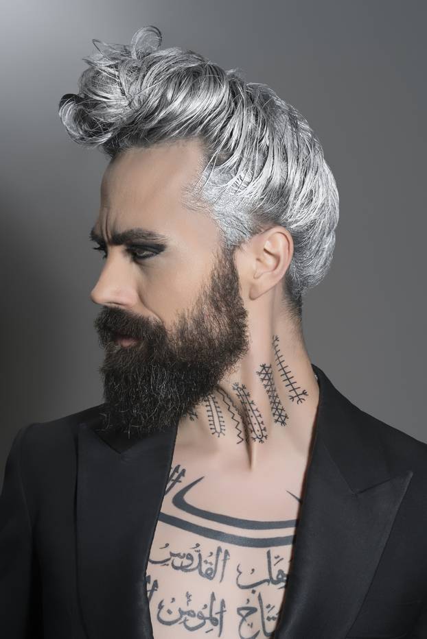 FOTO Svi outfiti Bože Vreće: Od krinolina do haljina golih leđa...