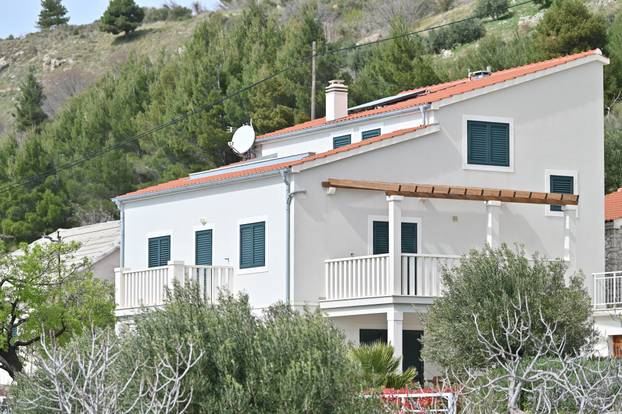 Vila Pokora u Omišu